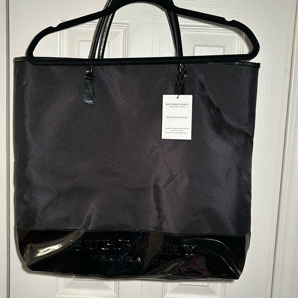 NWT Burberry Weekend Bag- black